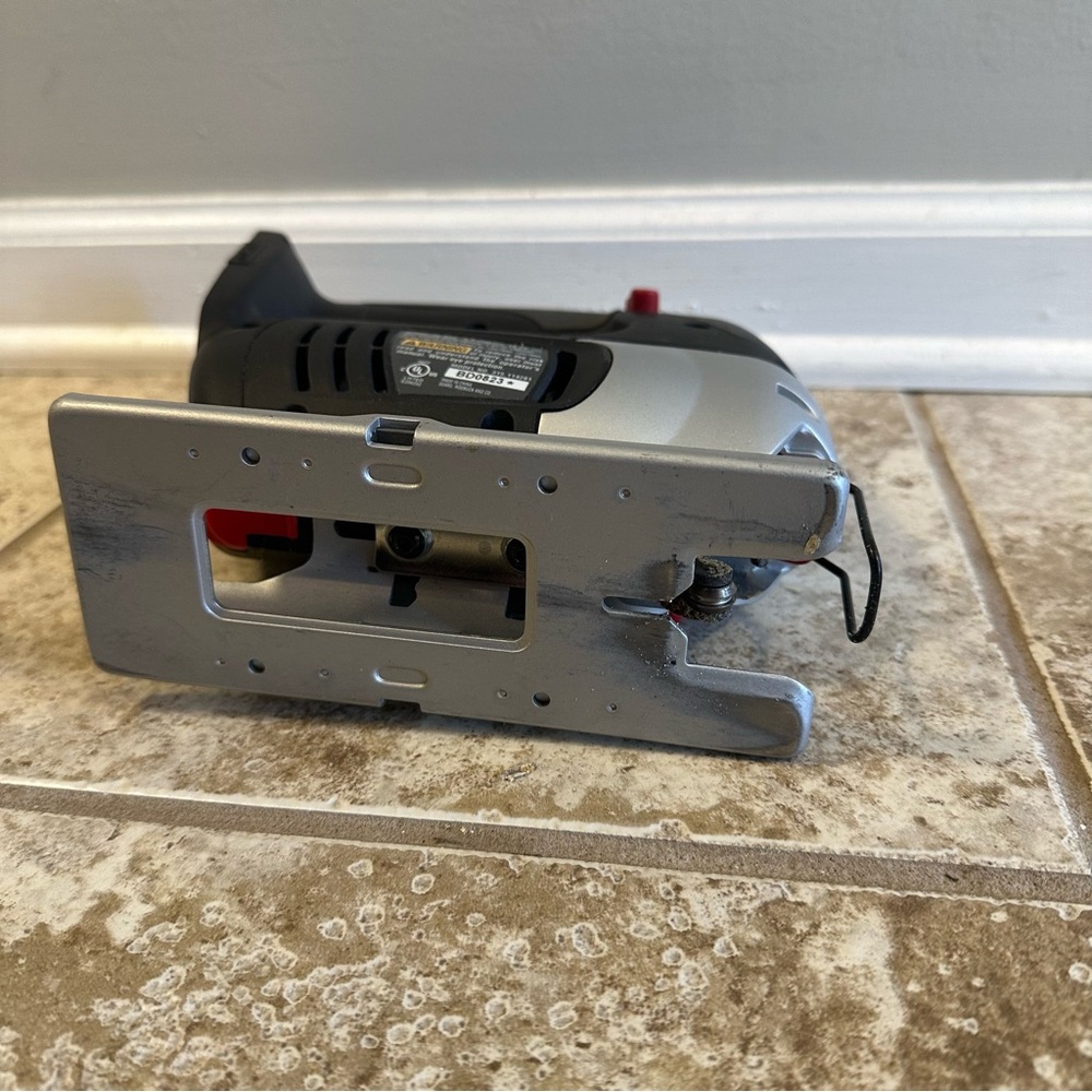 Craftsman 19.2v Cordless Orbital Jig Saw - Tool Only - Picture 6 of 8